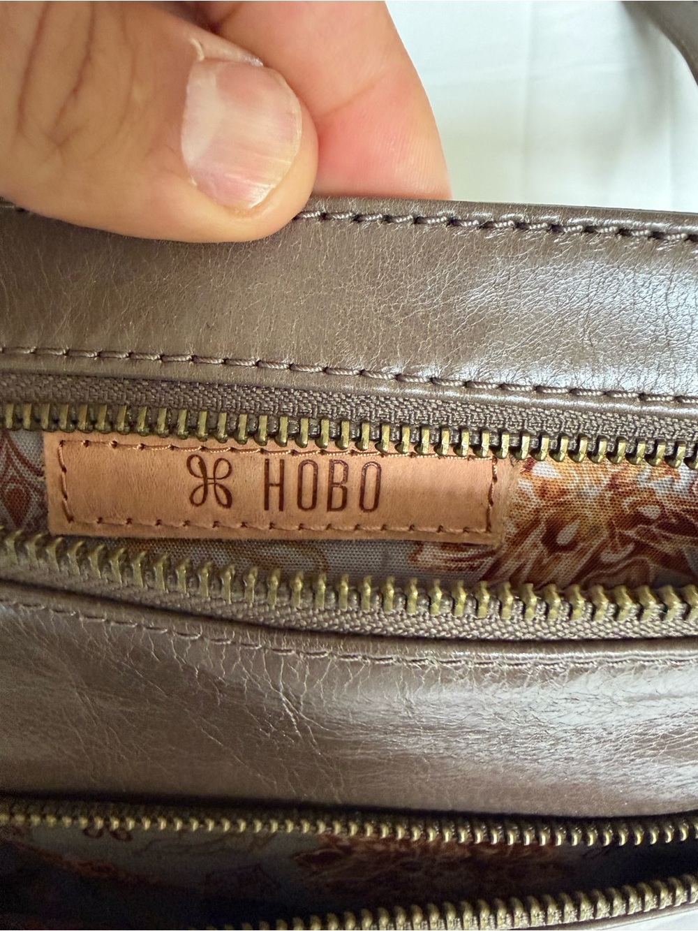 HOBO Chocolate Brown Leather Crossbody Bag - Picture 3 of 8